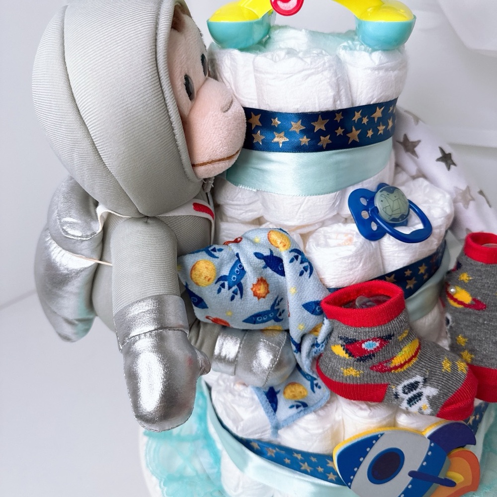 Astronaut Diaper Cake, Baby Shower gift - Picture 3 of 7